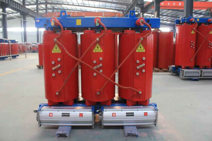 一般北京創(chuàng)聯(lián)匯通電氣全鋁的干式變壓器800kva價(jià)格是33900元，全銅的800kva干式變壓器價(jià)格是65000元。